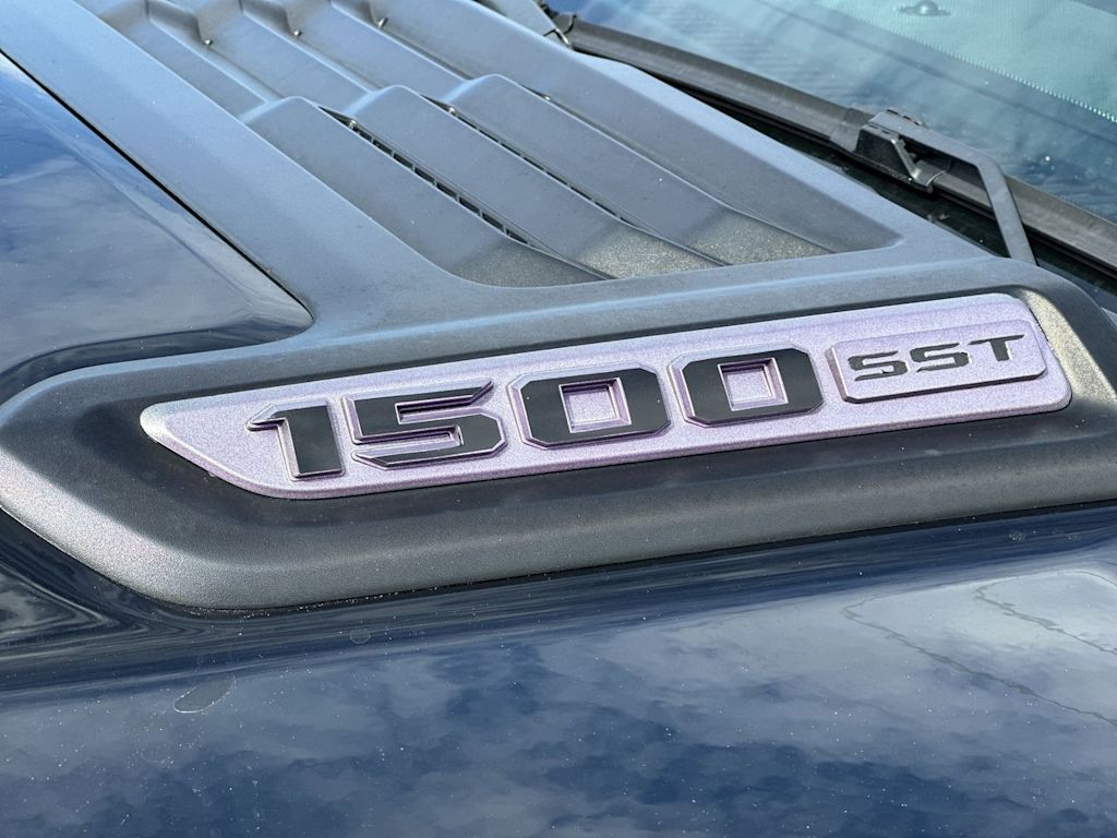 Thumbnail: 2025 RAM 1500 - 22