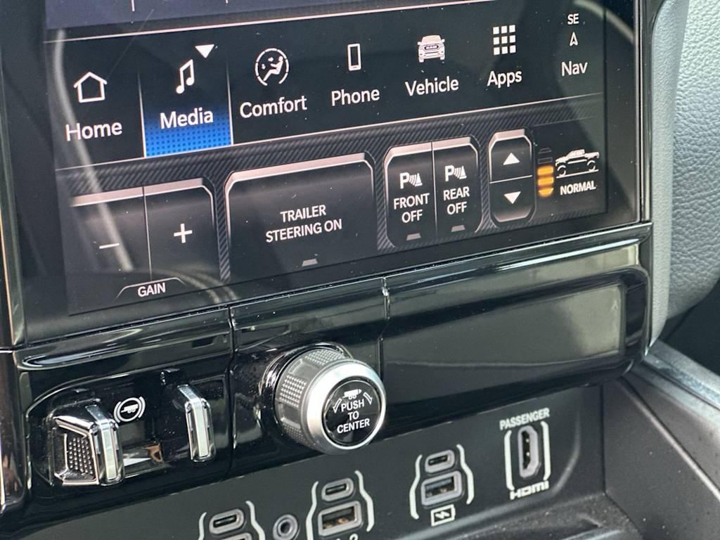 Thumbnail: 2025 RAM 1500 - 23