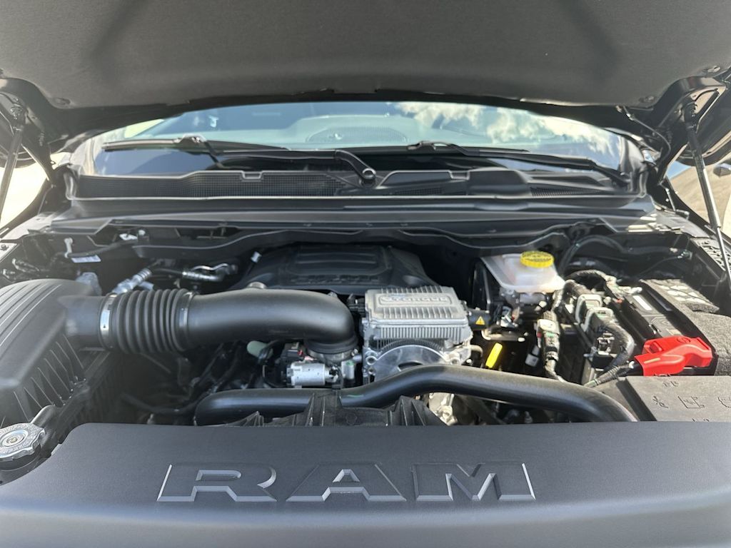 Thumbnail: 2026 RAM 1500 - 8