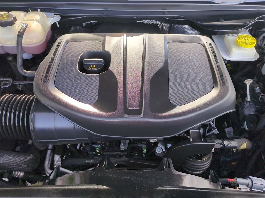 Thumbnail: 2025 RAM 1500 - 9