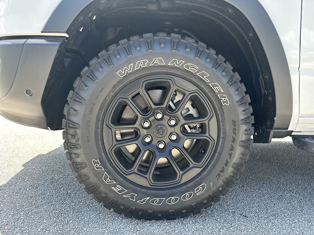 Thumbnail: 2026 RAM 1500 - 8