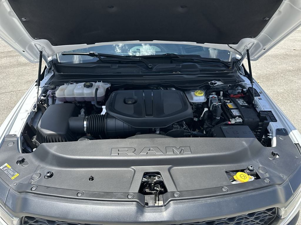 Thumbnail: 2026 RAM 1500 - 9