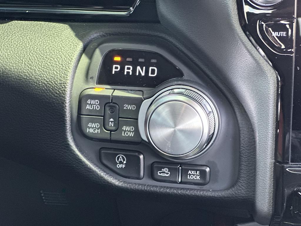 Thumbnail: 2026 RAM 1500 - 32