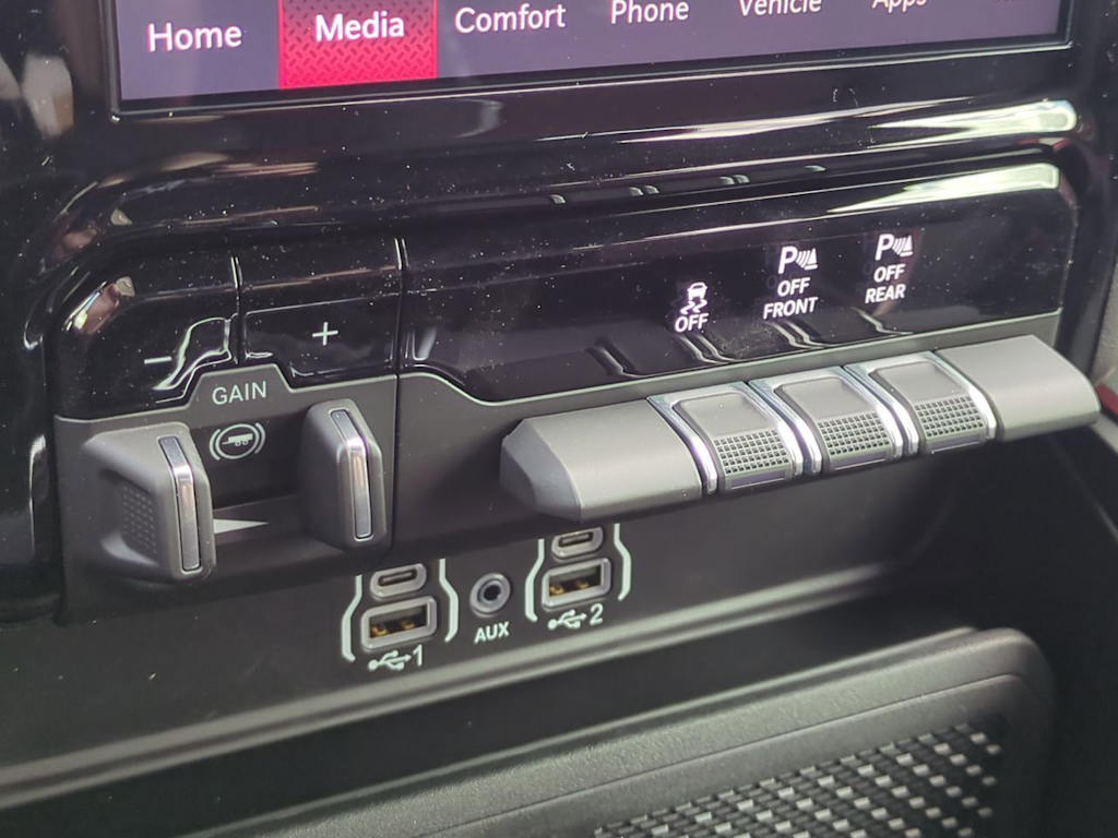 Thumbnail: 2026 RAM 1500 - 23