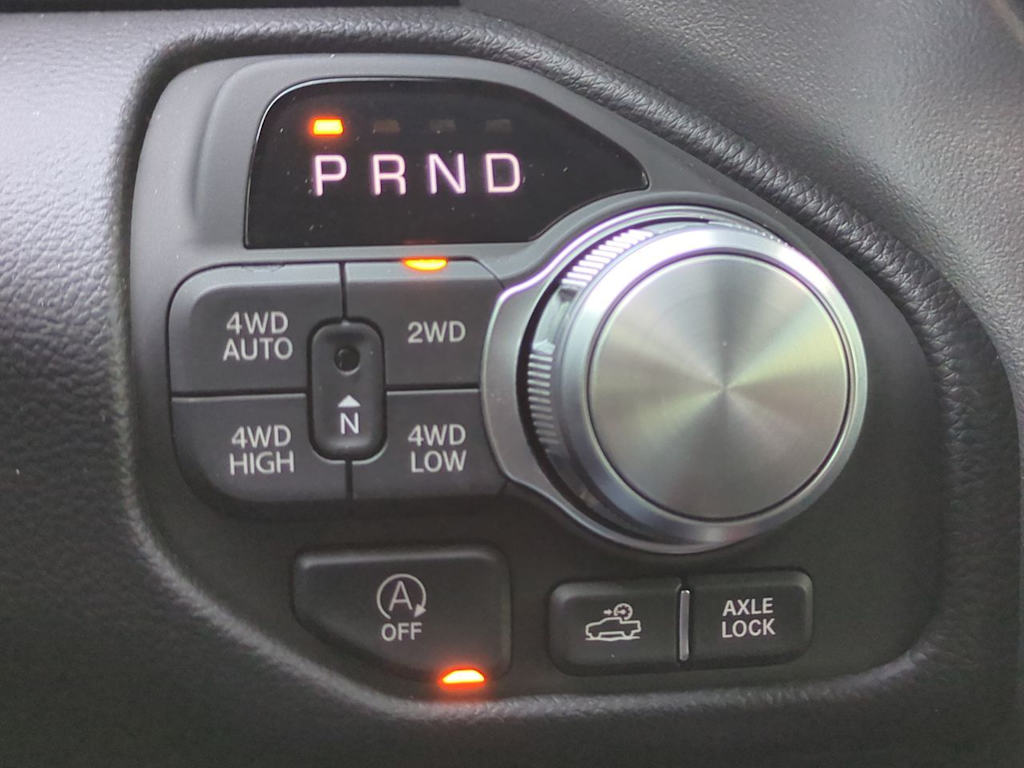 Thumbnail: 2026 RAM 1500 - 32