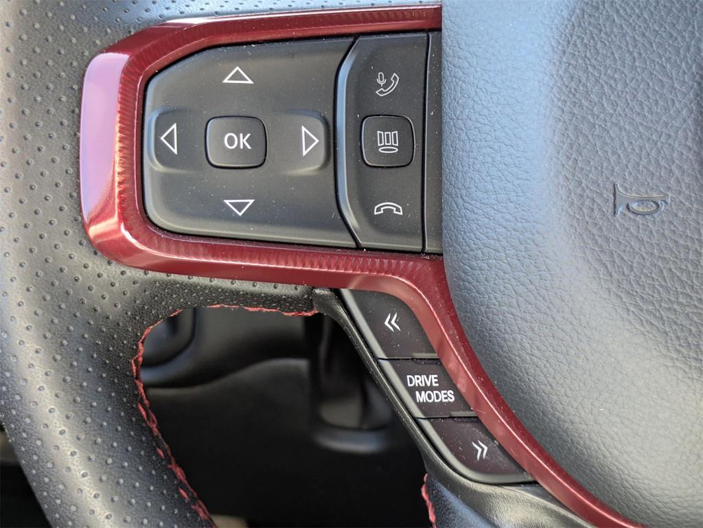 Thumbnail: 2025 RAM 1500 - 10