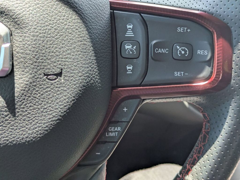 Thumbnail: 2025 RAM 1500 - 11