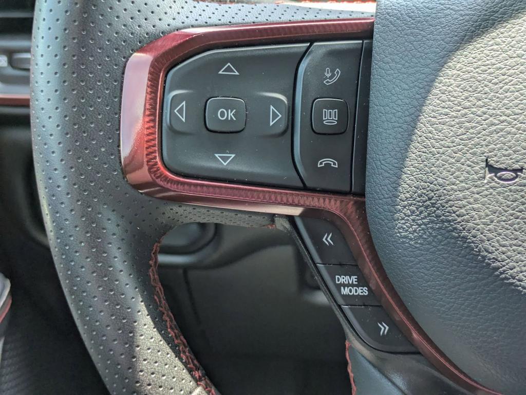 Thumbnail: 2025 RAM 1500 - 10