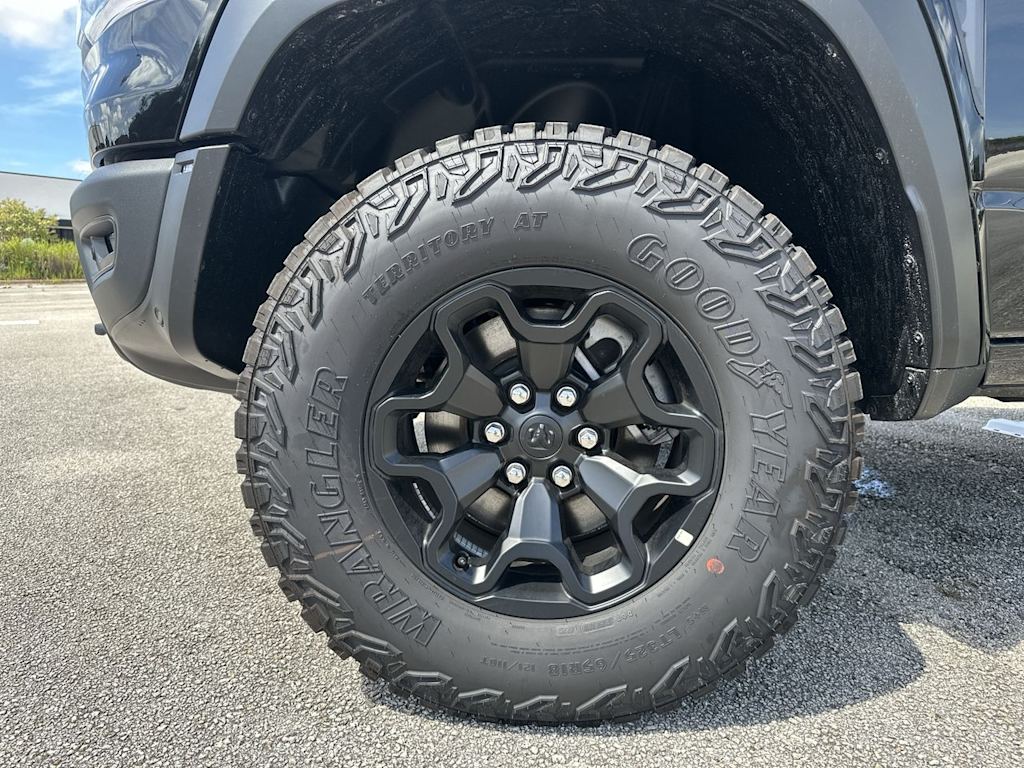 Thumbnail: 2026 RAM 1500 - 8