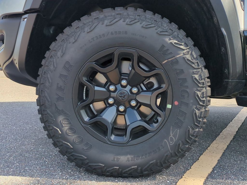 Thumbnail: 2026 RAM 1500 - 8