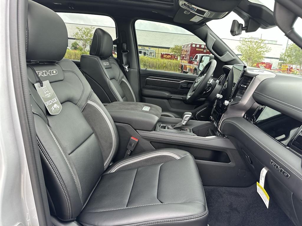 Thumbnail: 2026 RAM 1500 - 28