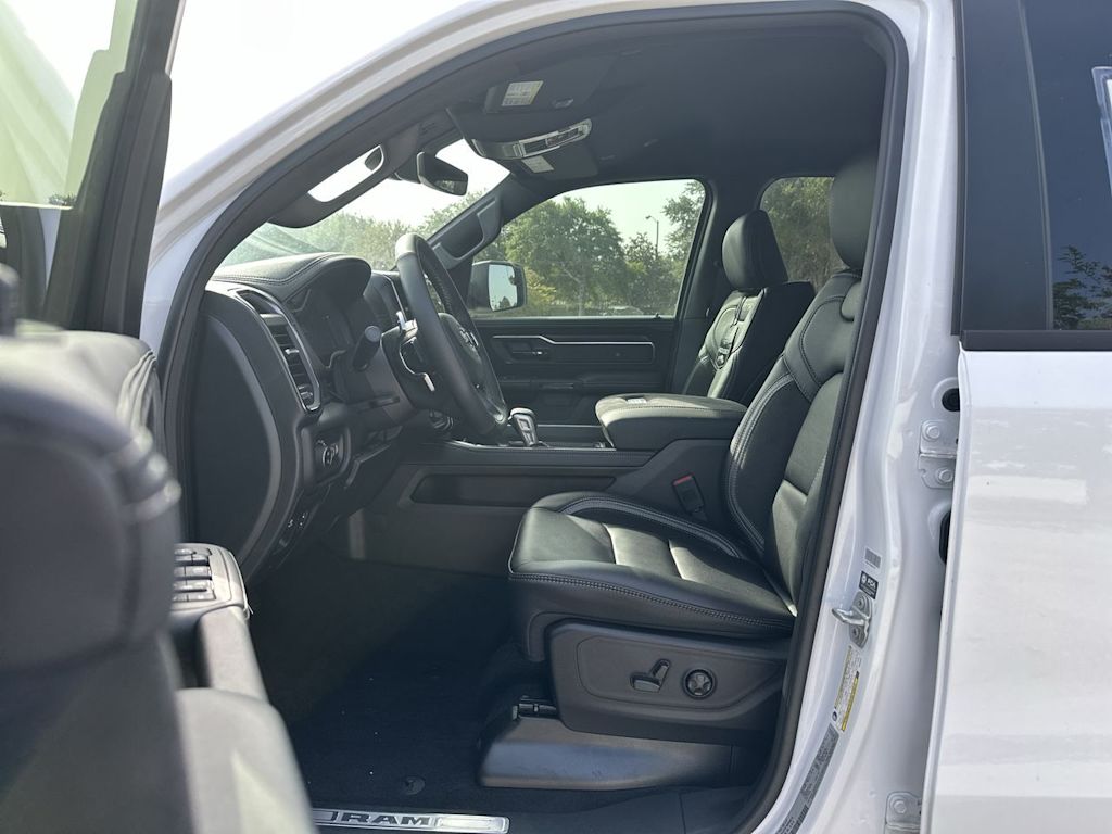 Thumbnail: 2026 RAM 1500 - 9