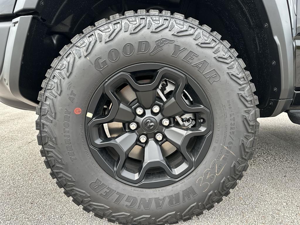 Thumbnail: 2026 RAM 1500 - 8