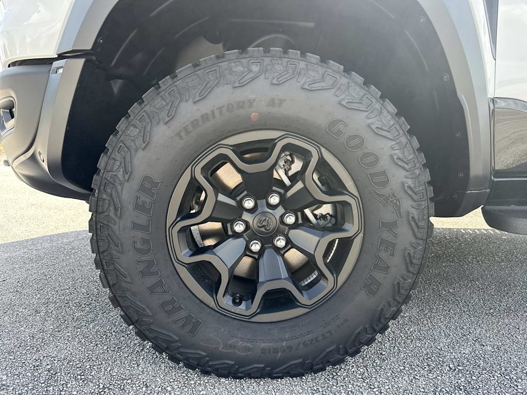 Thumbnail: 2026 RAM 1500 - 8
