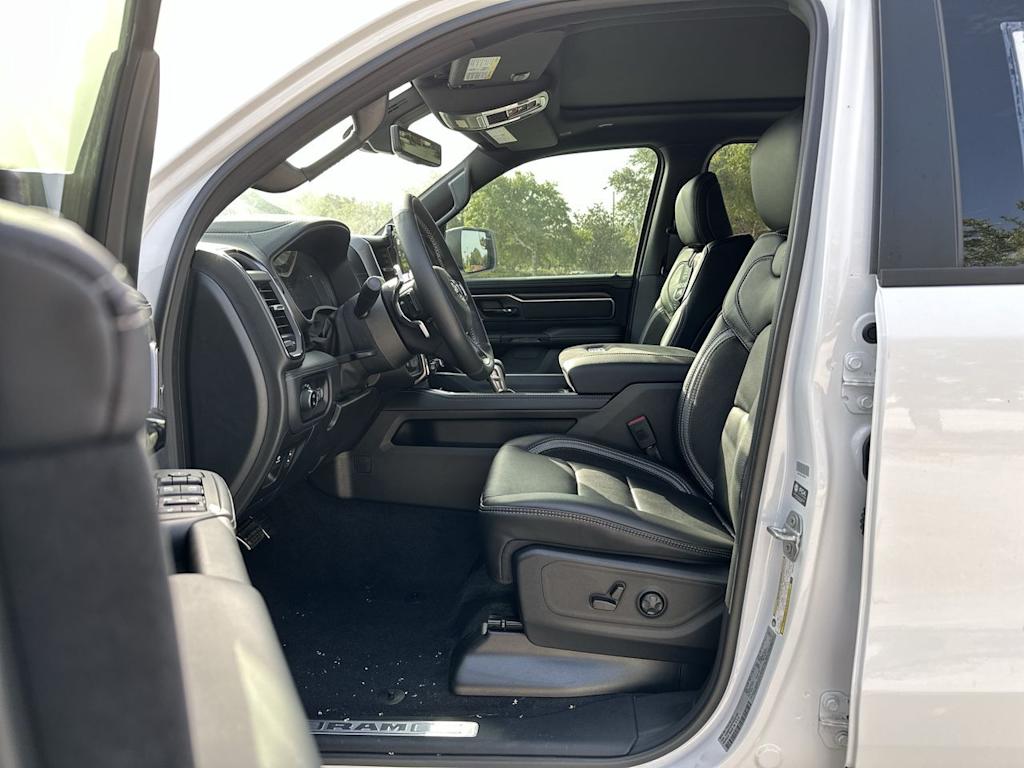 Thumbnail: 2026 RAM 1500 - 9