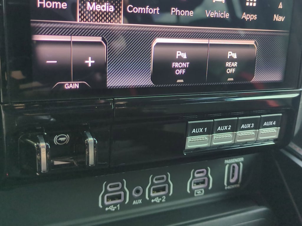 Thumbnail: 2025 RAM 1500 - 27