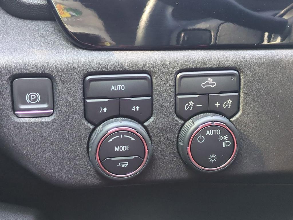 Thumbnail: 2024 Chevrolet Silverado 1500 - 25