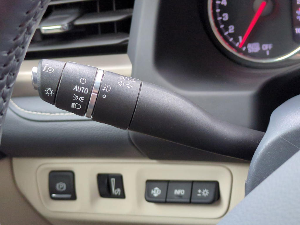 Thumbnail: 2022 GMC Acadia - 31