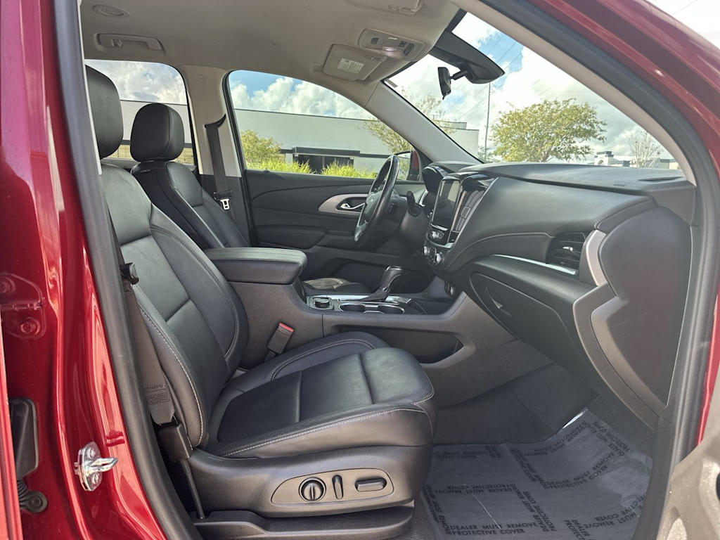 Thumbnail: 2020 Chevrolet Traverse - 28