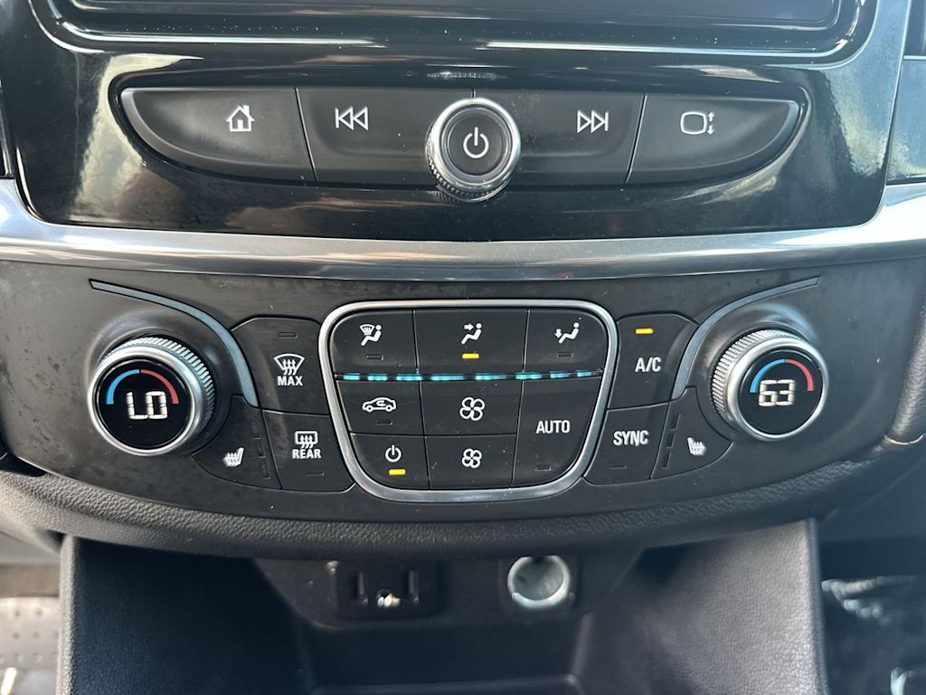 Thumbnail: 2020 Chevrolet Traverse - 35