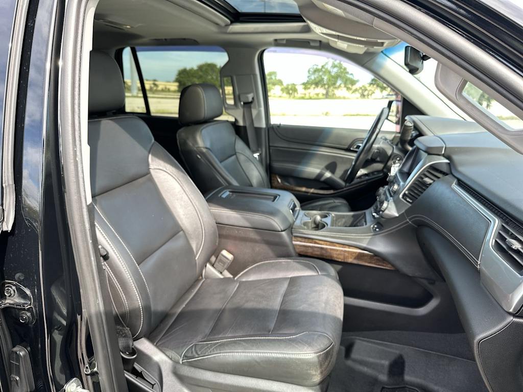 Thumbnail: 2019 Chevrolet Tahoe - 12