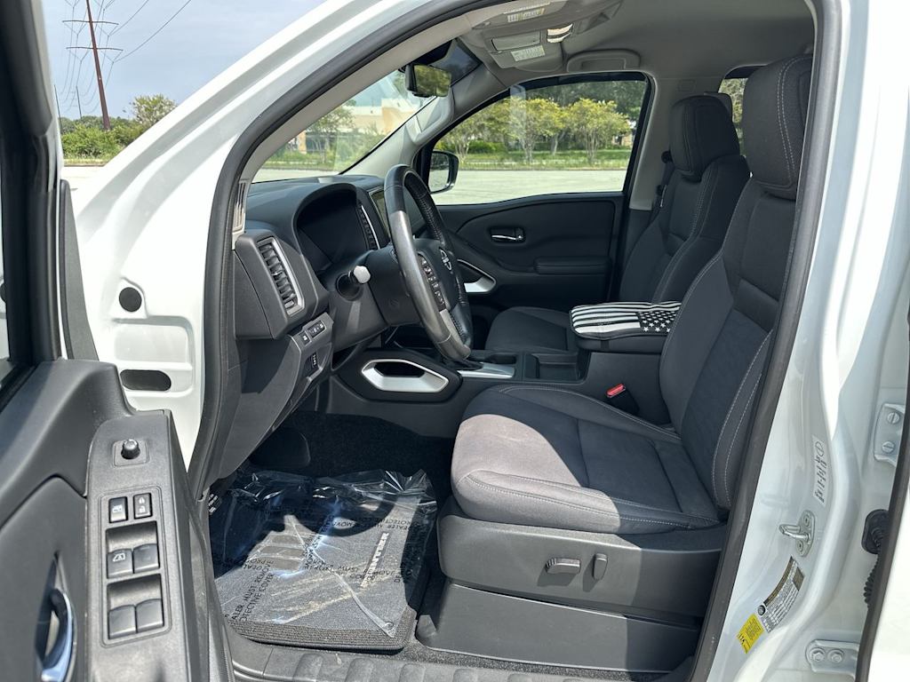 Thumbnail: 2023 Nissan Frontier - 10