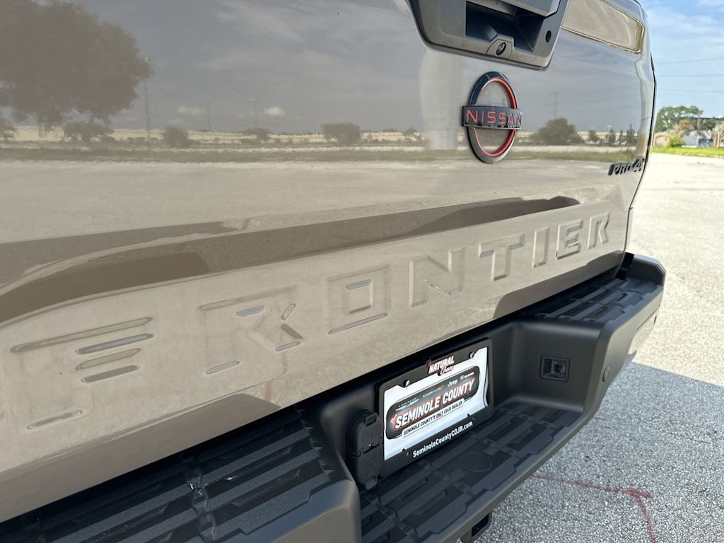 Thumbnail: 2024 Nissan Frontier - 7