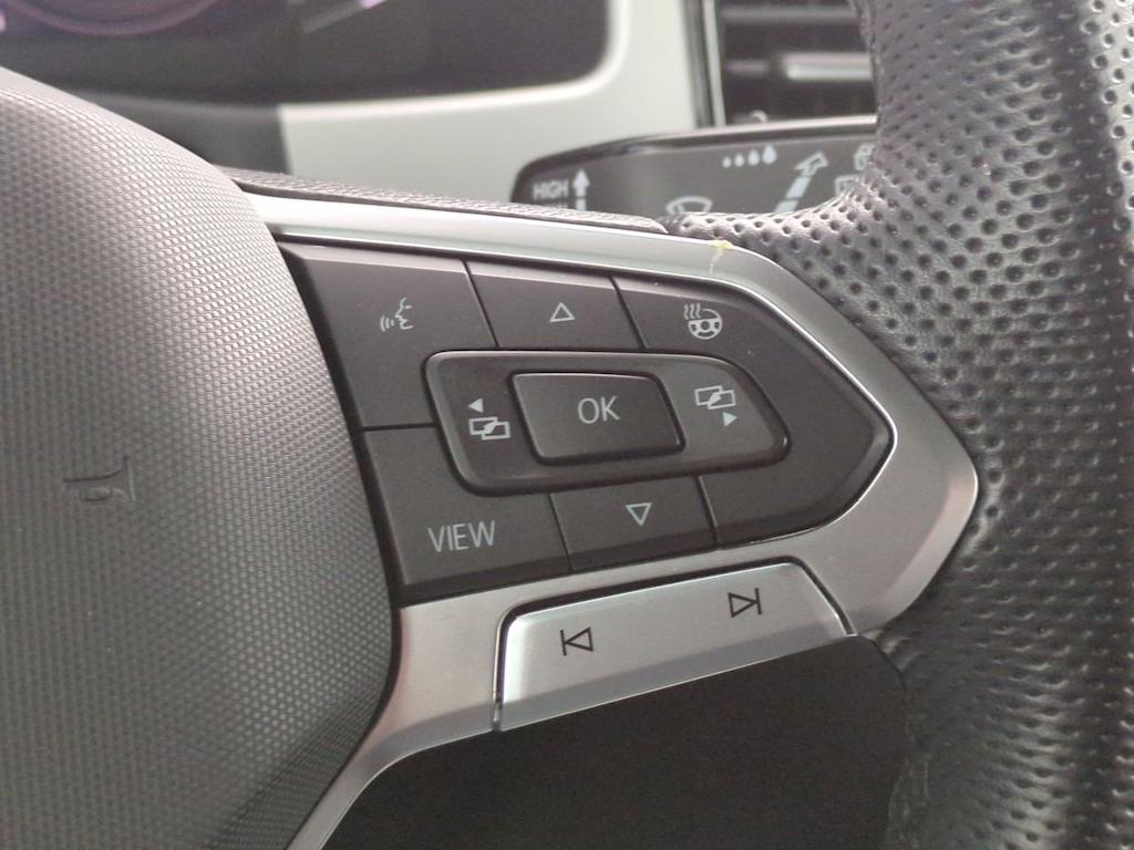 Thumbnail: 2023 Volkswagen Atlas - 31