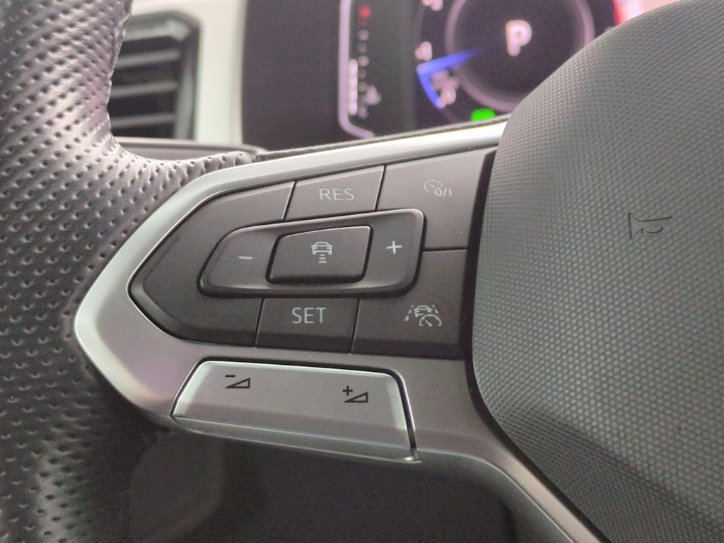 Thumbnail: 2023 Volkswagen Atlas - 30