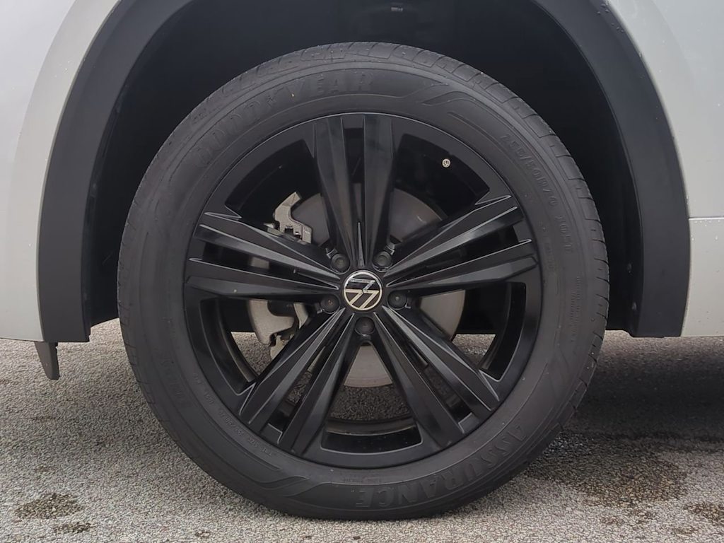 Thumbnail: 2023 Volkswagen Atlas - 9