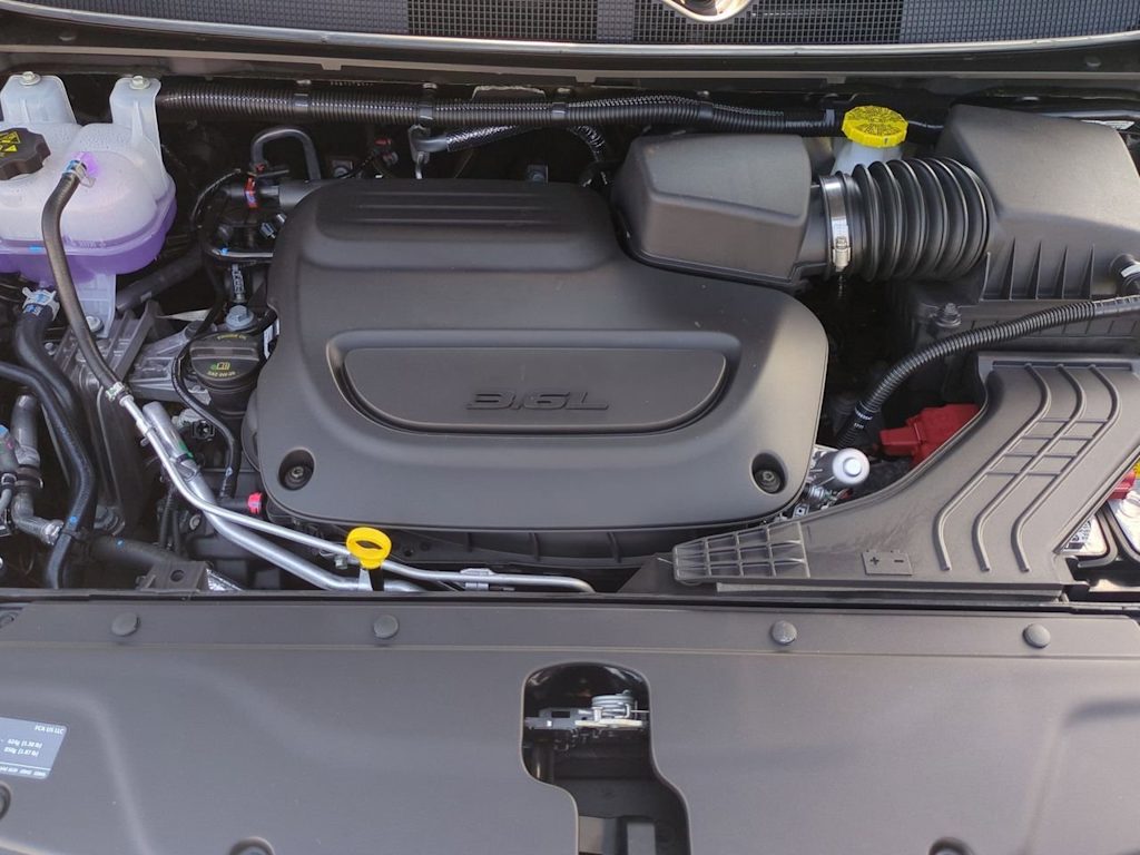 Thumbnail: 2026 Chrysler Pacifica - 9