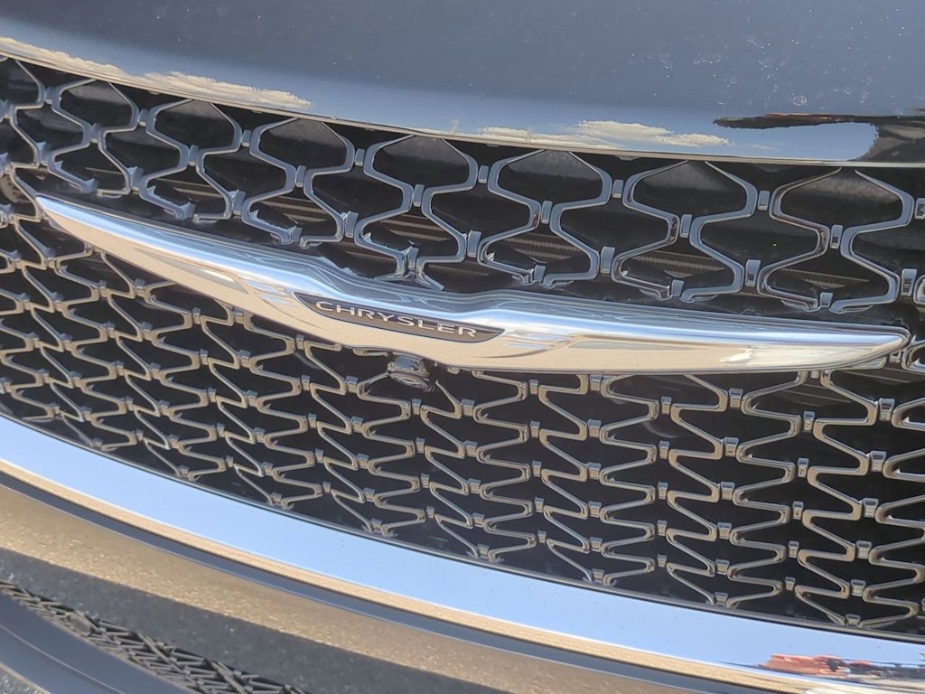 Thumbnail: 2026 Chrysler Pacifica - 7