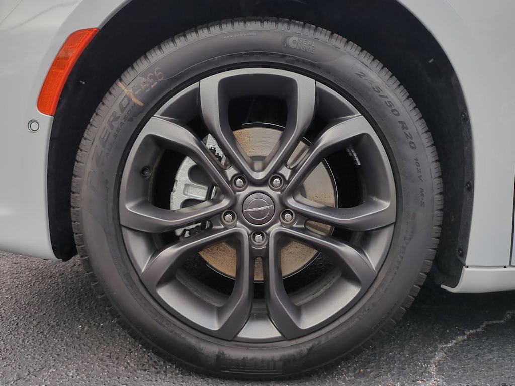 Thumbnail: 2026 Chrysler Pacifica - 8