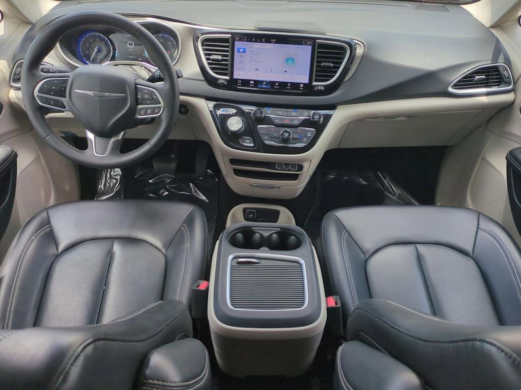 Thumbnail: 2023 Chrysler Pacifica - 10