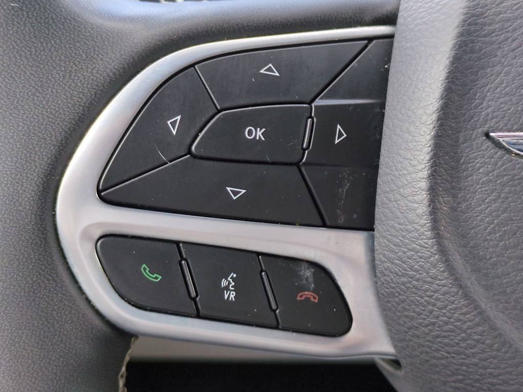 Thumbnail: 2023 Chrysler Pacifica - 28