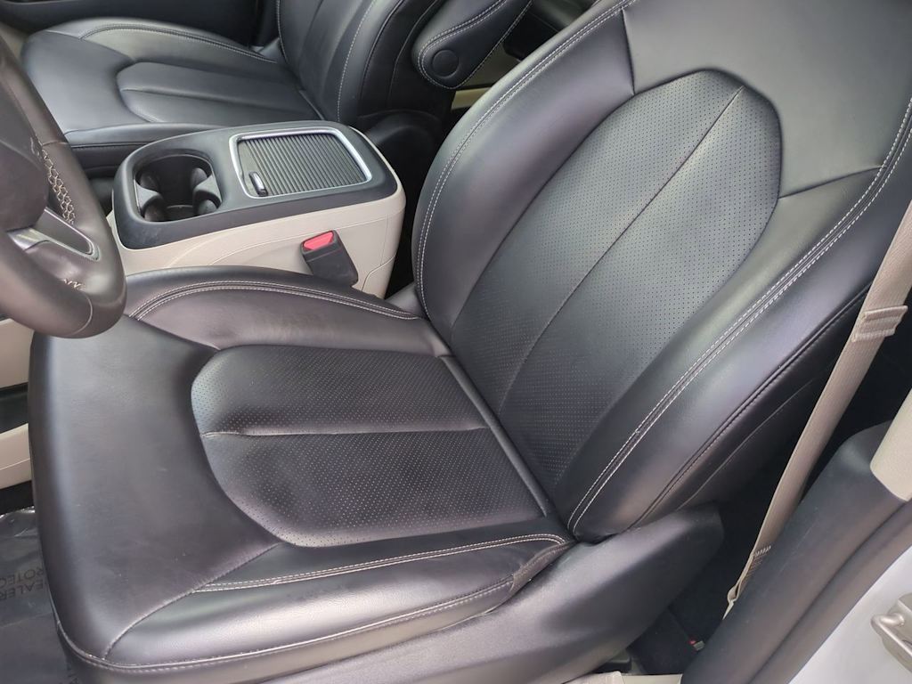 Thumbnail: 2023 Chrysler Pacifica - 11