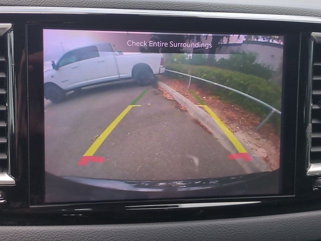 Thumbnail: 2023 Chrysler Pacifica - 31