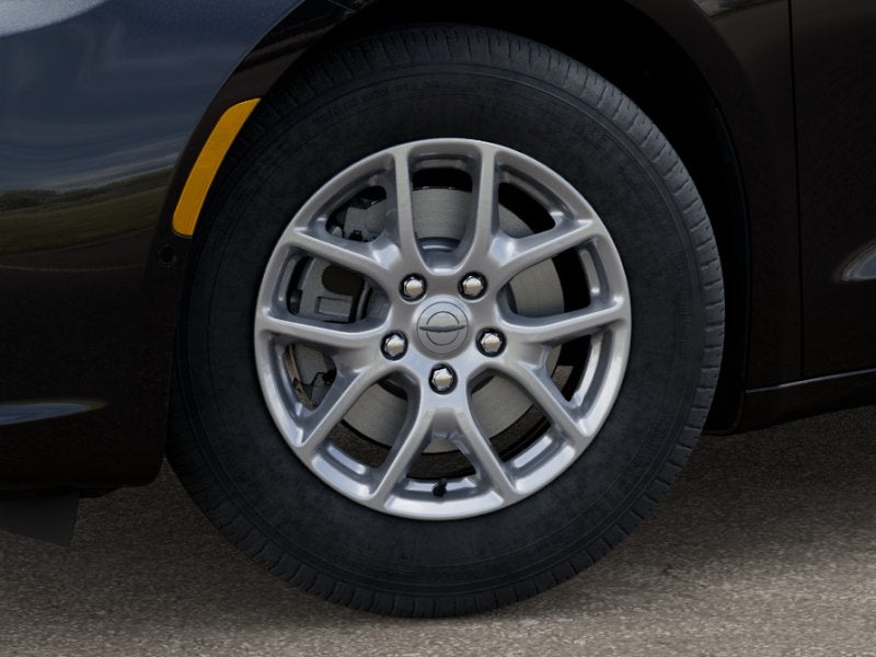 Thumbnail: 2025 Chrysler Pacifica - 4