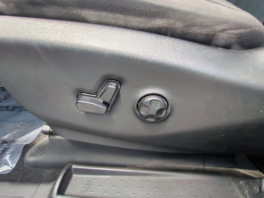 2020 Chrysler Pacifica Touring 25