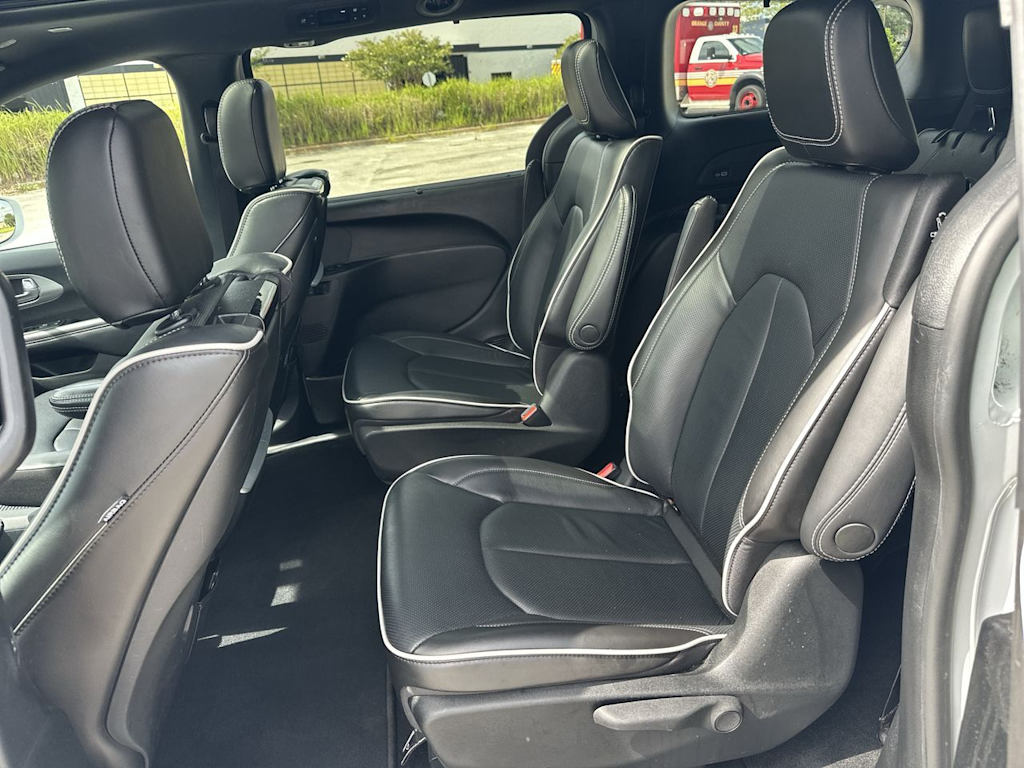 Thumbnail: 2022 Chrysler Pacifica - 27