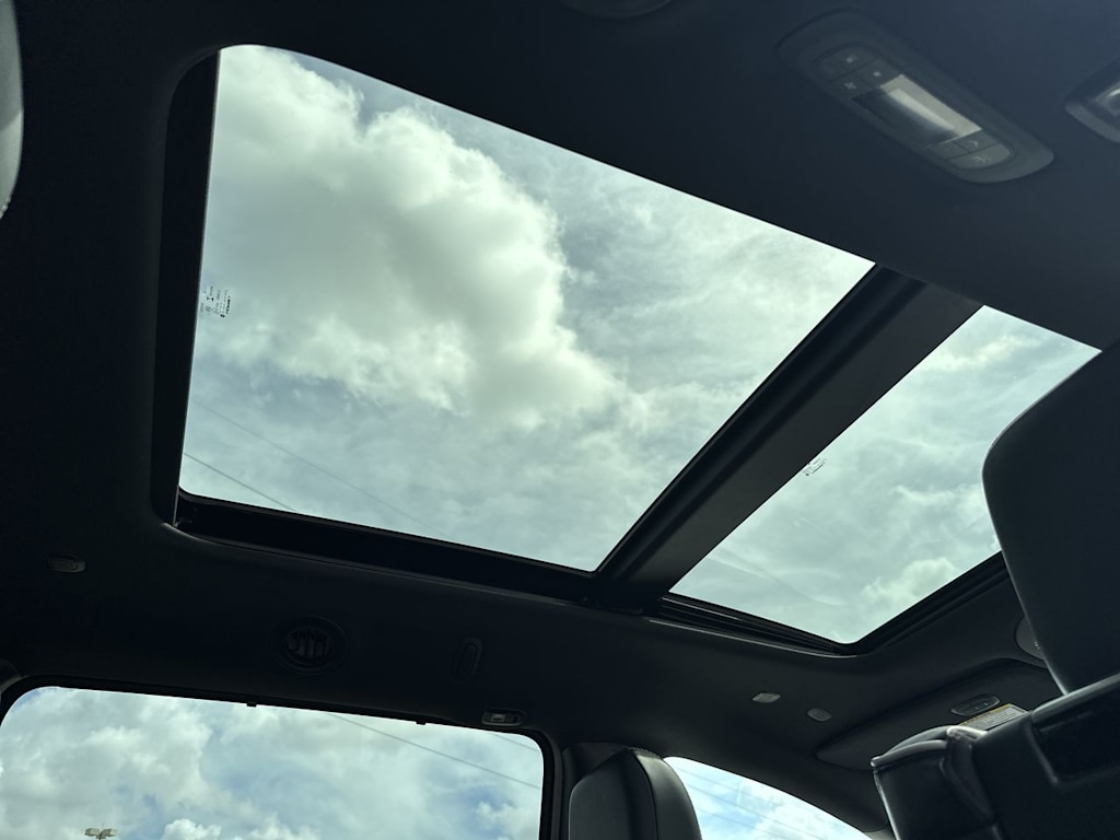 Thumbnail: 2022 Chrysler Pacifica - 29