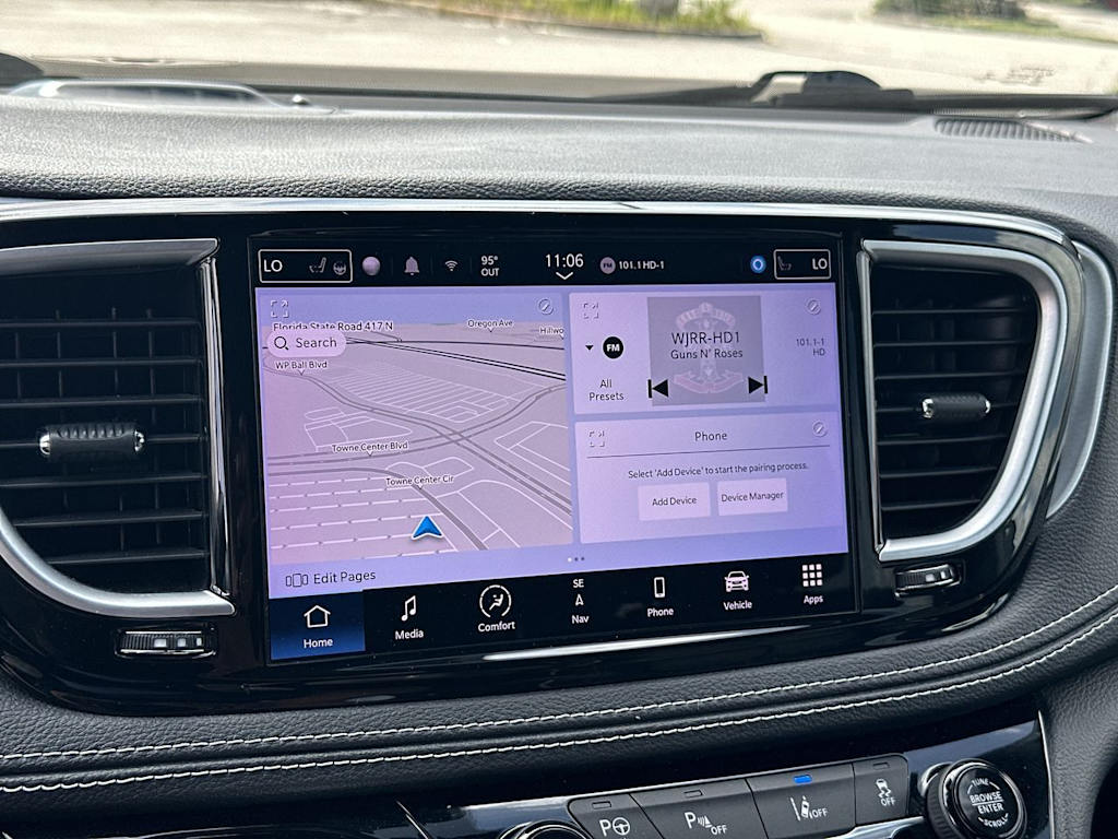 Thumbnail: 2022 Chrysler Pacifica - 15