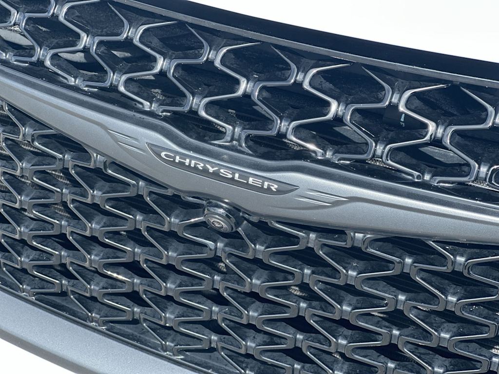 Thumbnail: 2022 Chrysler Pacifica - 7
