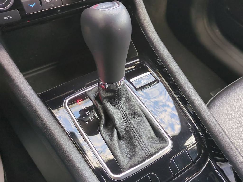 Thumbnail: 2022 Jeep Compass - 16