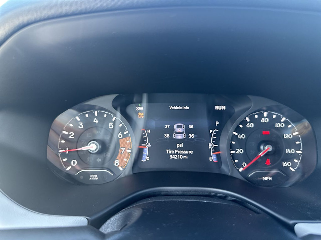 Thumbnail: 2023 Jeep Compass - 15
