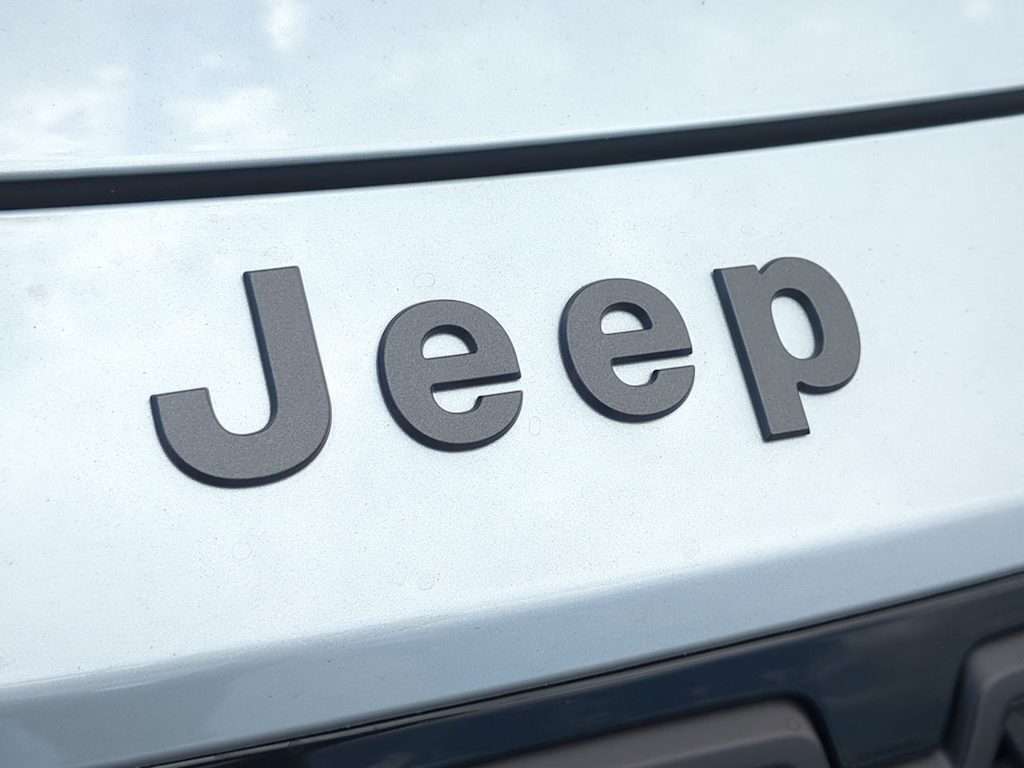 Thumbnail: 2026 Jeep Cherokee - 26