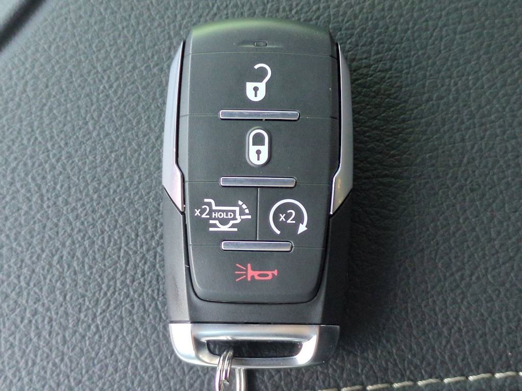 Thumbnail: 2026 RAM 1500 - 18