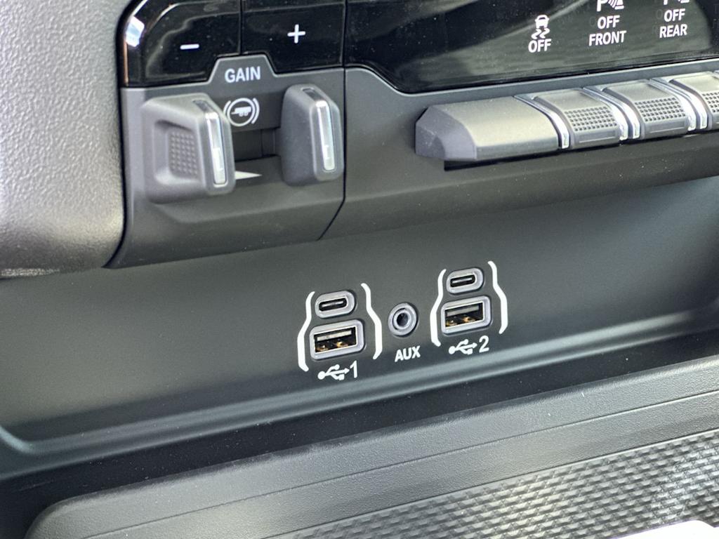 Thumbnail: 2026 RAM 1500 - 30