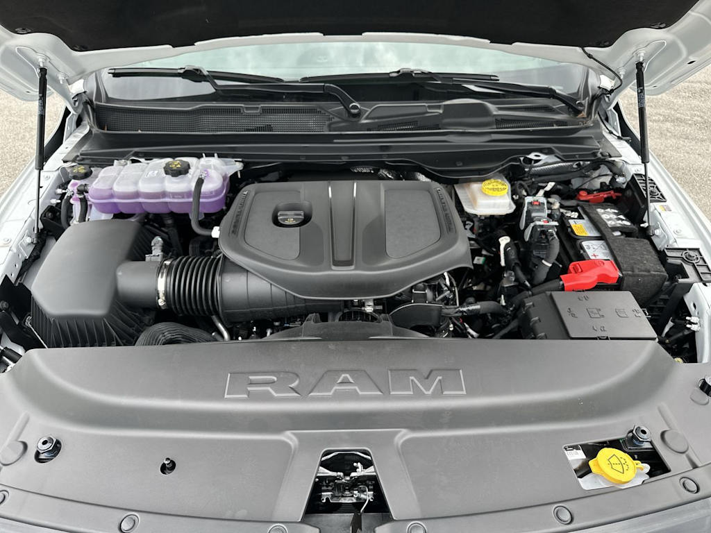 Thumbnail: 2026 RAM 1500 - 9
