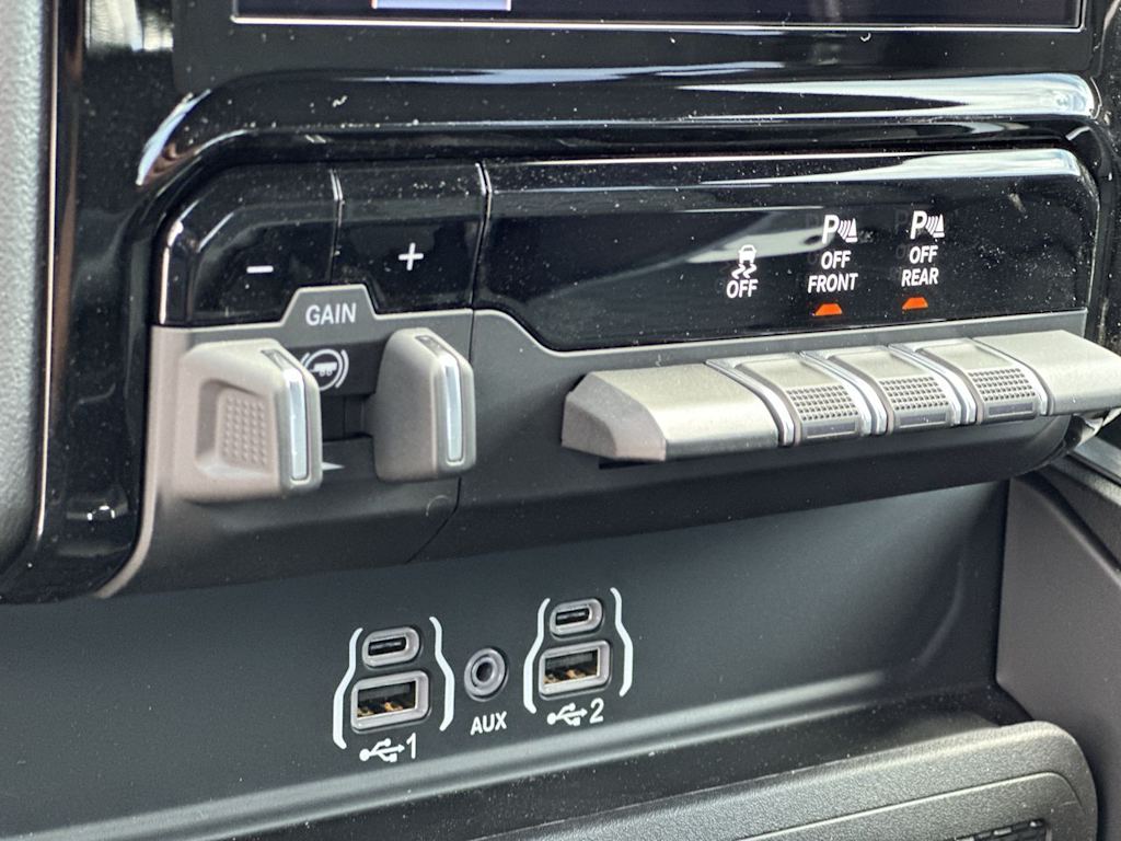 Thumbnail: 2026 RAM 1500 - 23